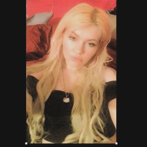 Meet your Posher, Yuli - Picture 3 of 3